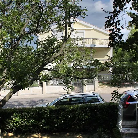 Vendégház Triple 2379a 3*