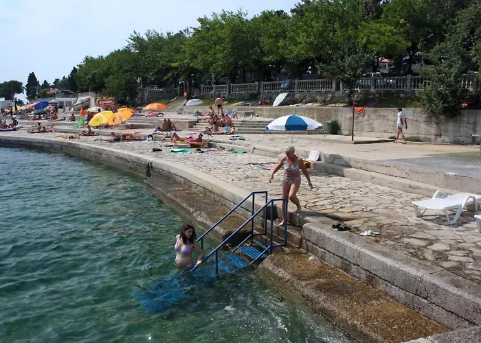 Triple 2379a Maison d'hôtes Selce